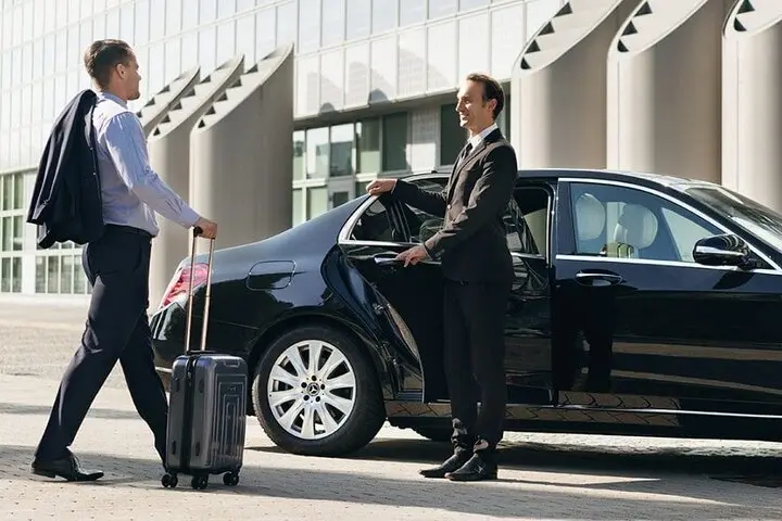 6 Essential Tips For First-Time Airport Chauffeur Service Users